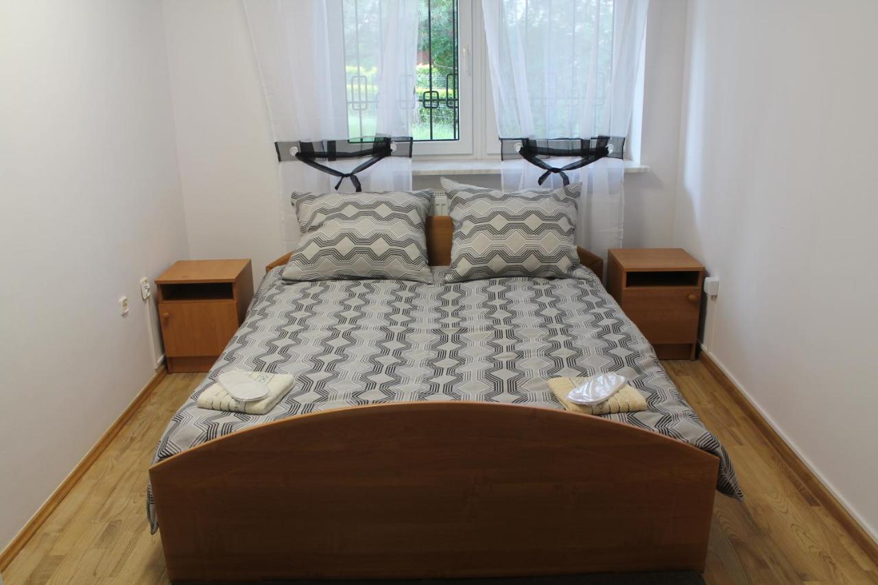 Saska Ochota Forest Guest House 바르샤바 외부 사진