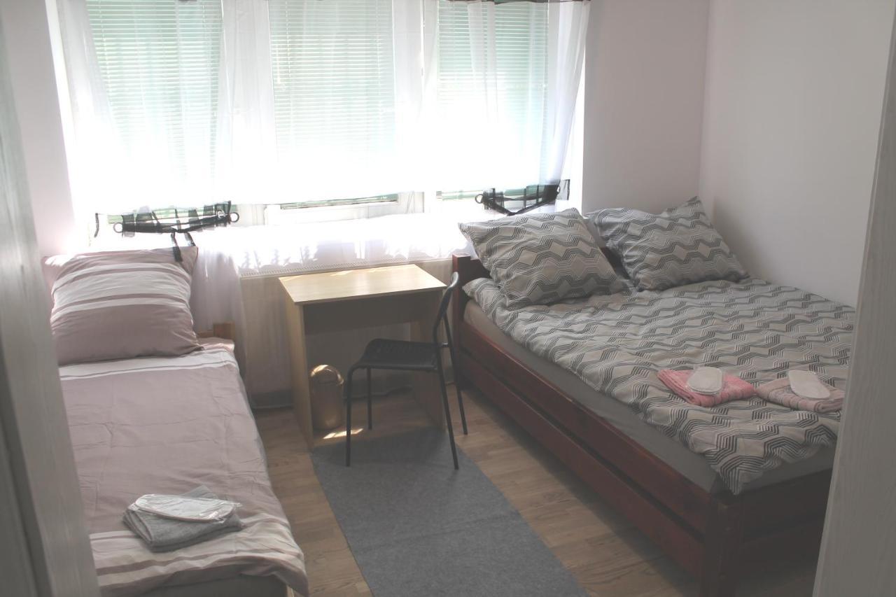 Saska Ochota Forest Guest House 바르샤바 외부 사진
