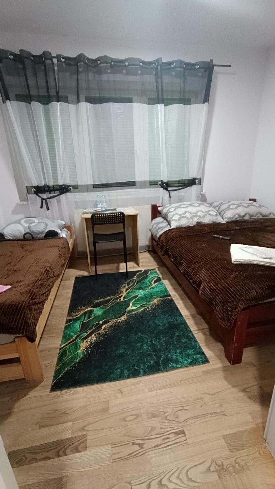 Saska Ochota Forest Guest House 바르샤바 외부 사진